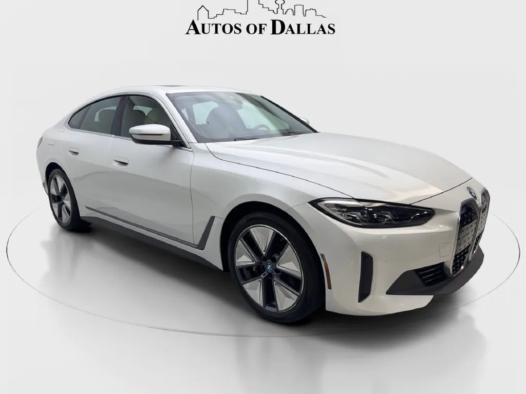 BMW i4 photo 5