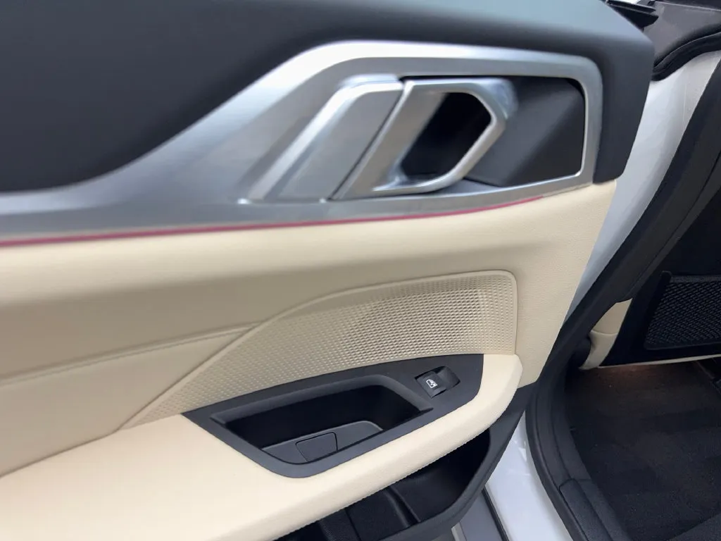 BMW i4 photo 41
