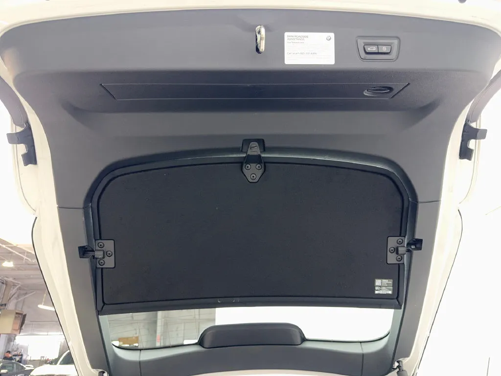 BMW i4 photo 85