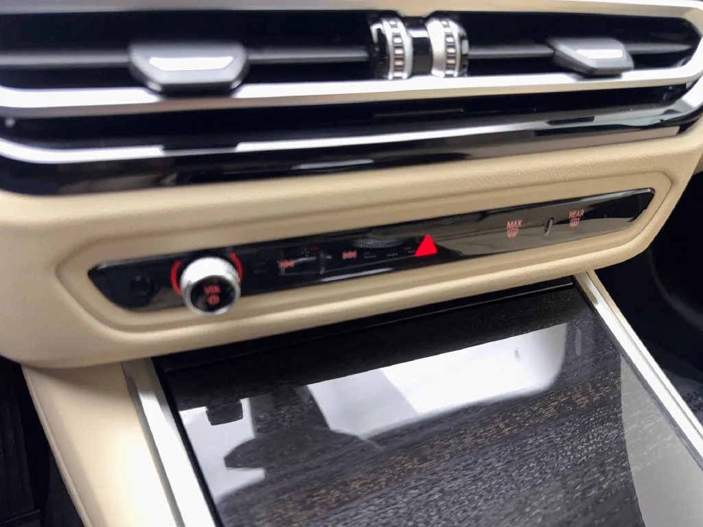 BMW i4 photo 69