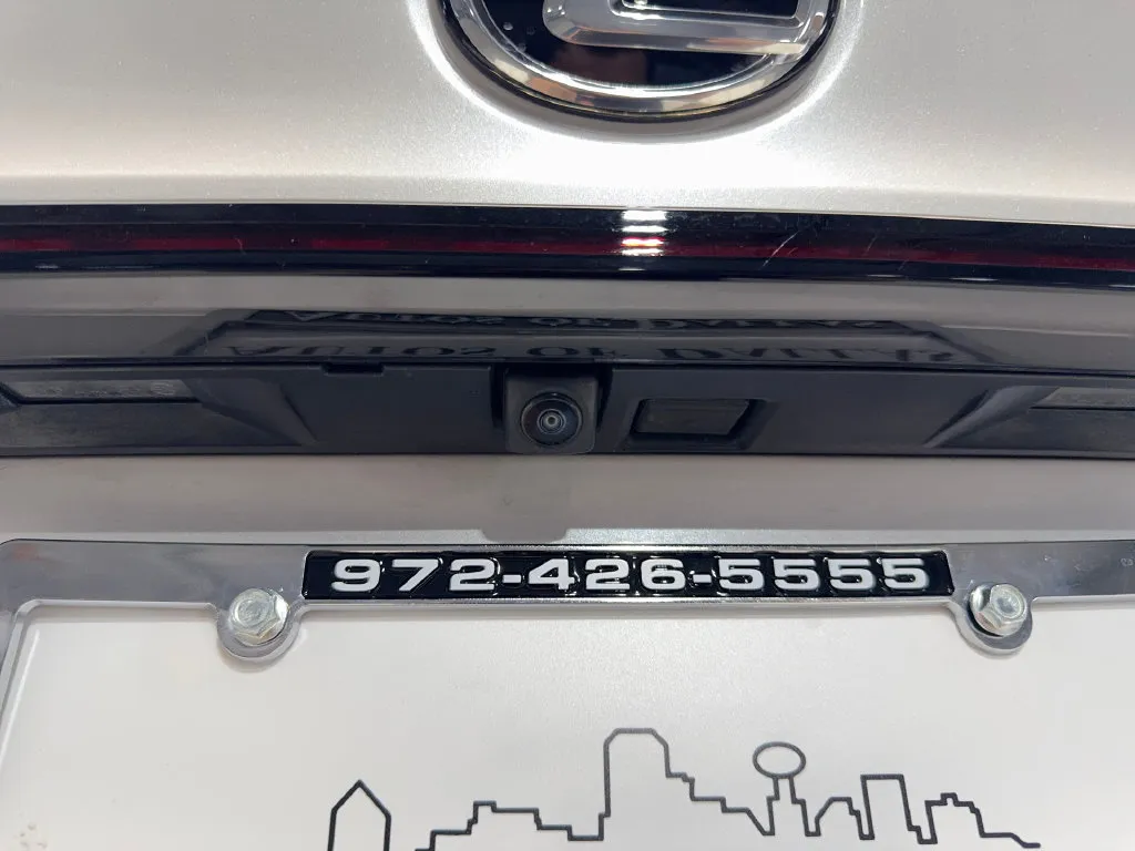 Lexus IS photo 23