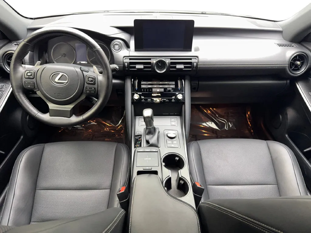 Lexus IS photo 52