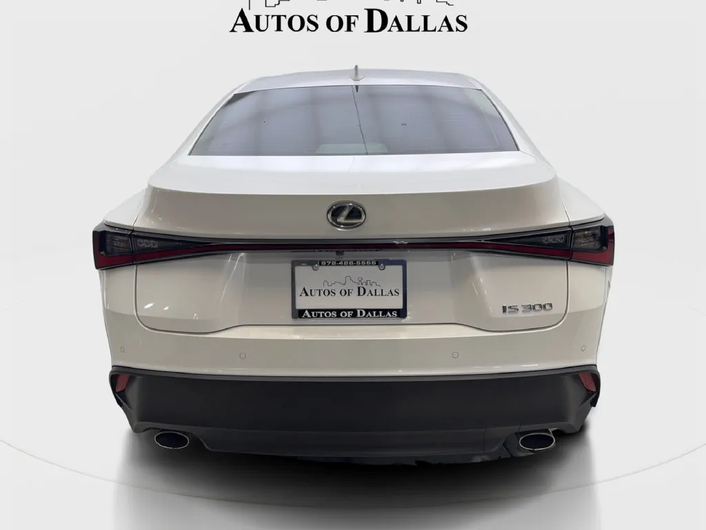 Lexus IS photo 8