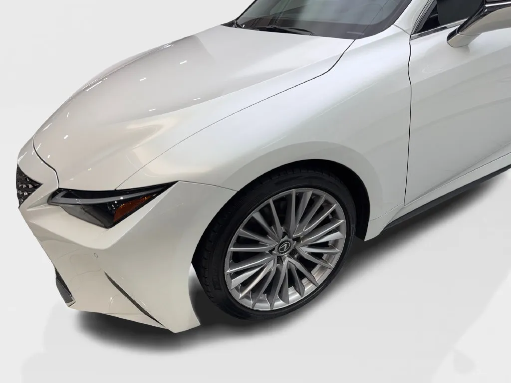 Lexus IS photo 20