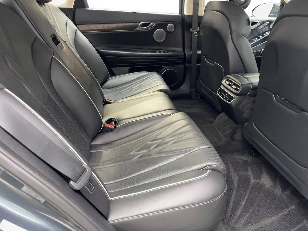 Genesis G80 photo 40