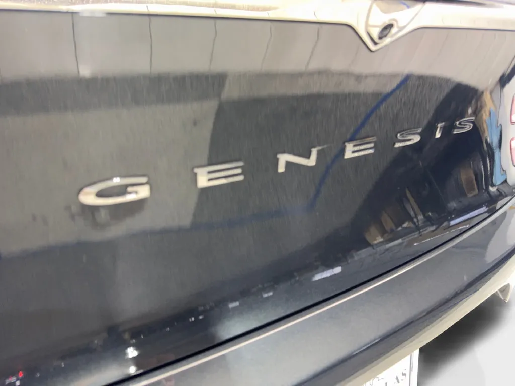 Genesis G80 photo 23