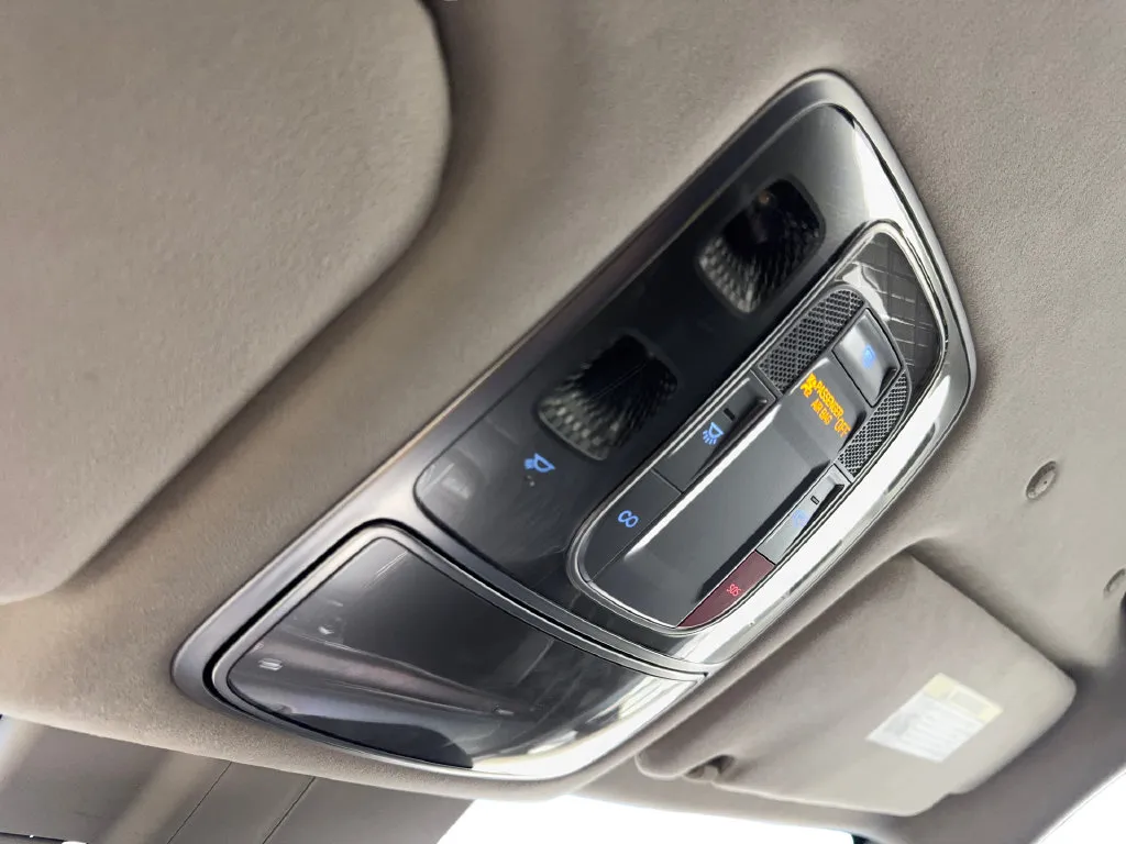 Genesis G80 photo 75