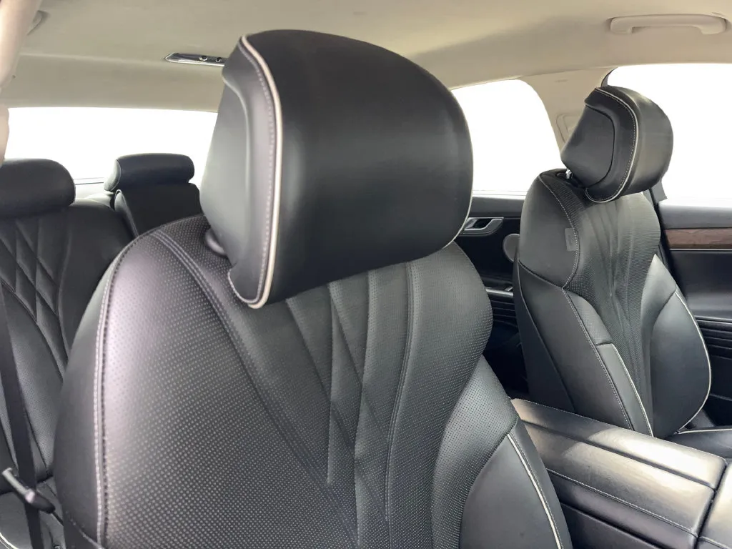 Genesis G80 photo 46