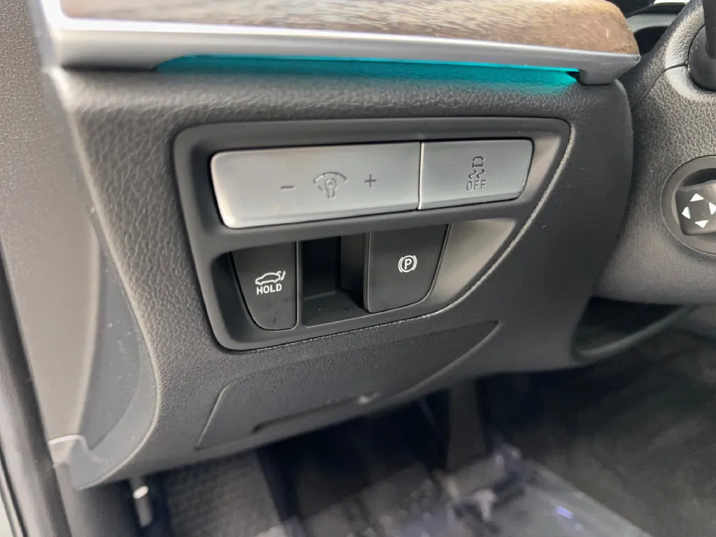 Genesis G80 photo 56