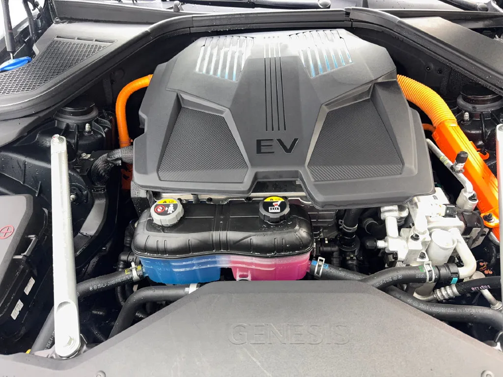 Genesis G80 photo 77