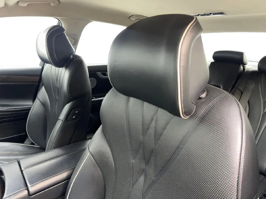 Genesis G80 photo 28