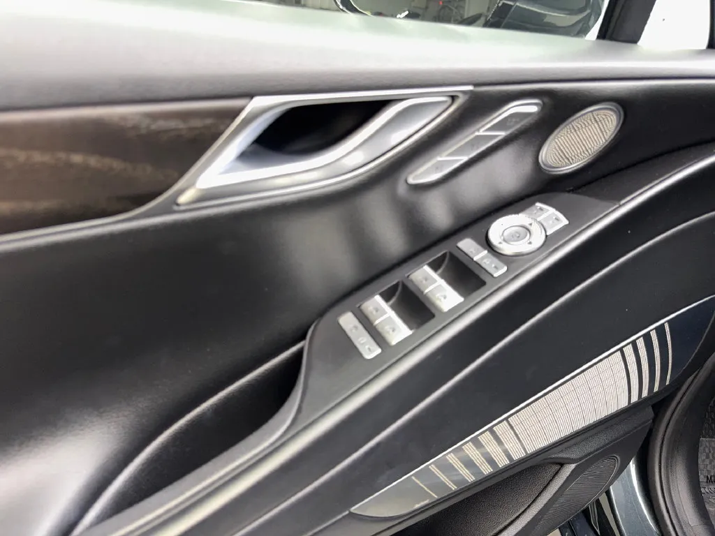 Genesis G80 photo 33