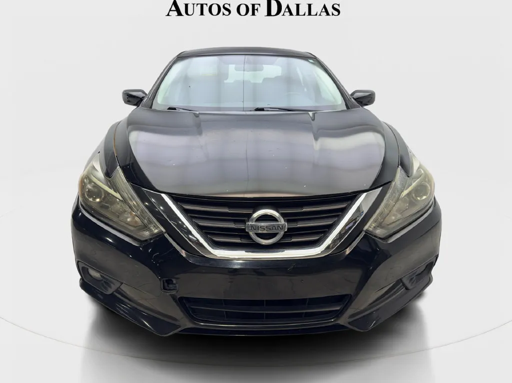 Nissan Altima photo 4