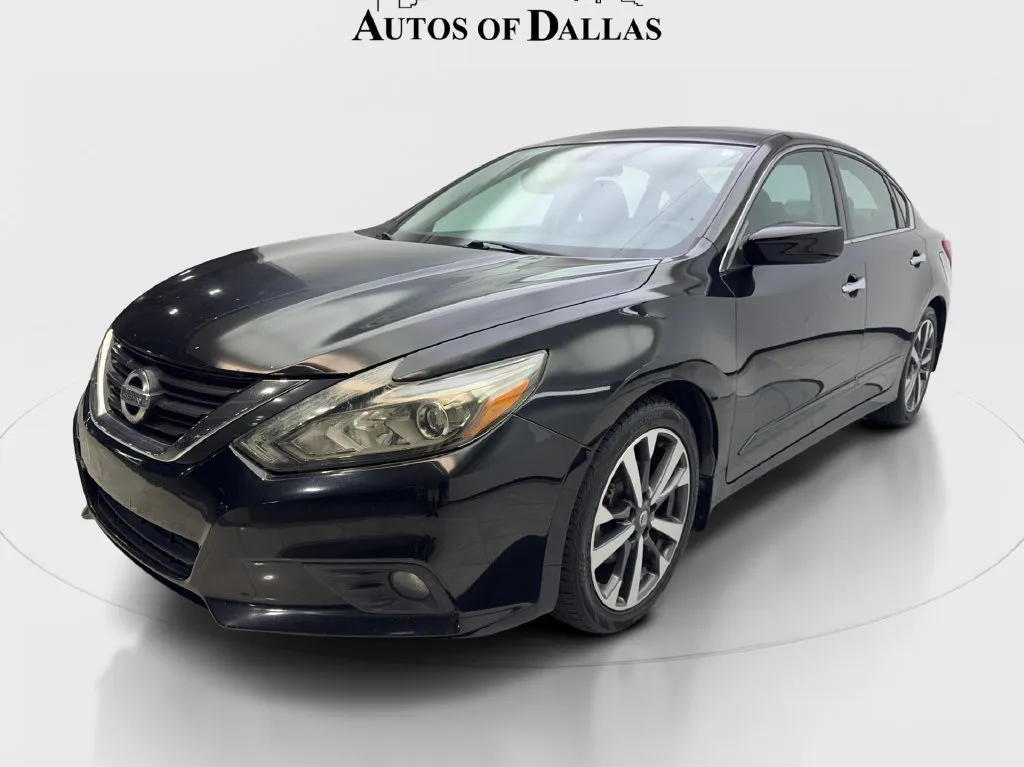 Nissan Altima photo 3
