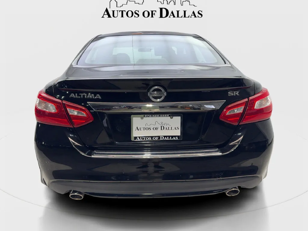 Nissan Altima photo 8