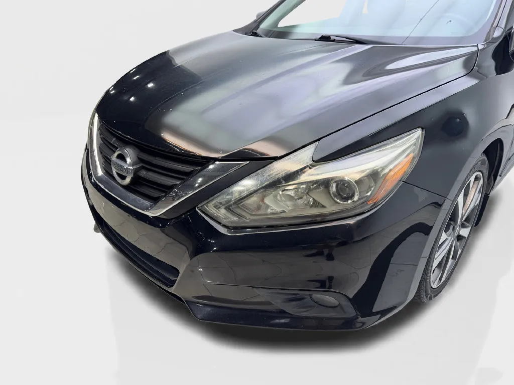 Nissan Altima photo 18
