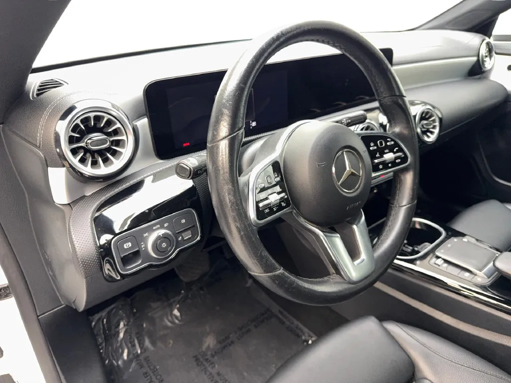 Mercedes-Benz CLA photo 48
