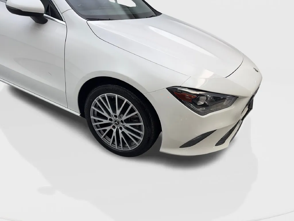 Mercedes-Benz CLA photo 21