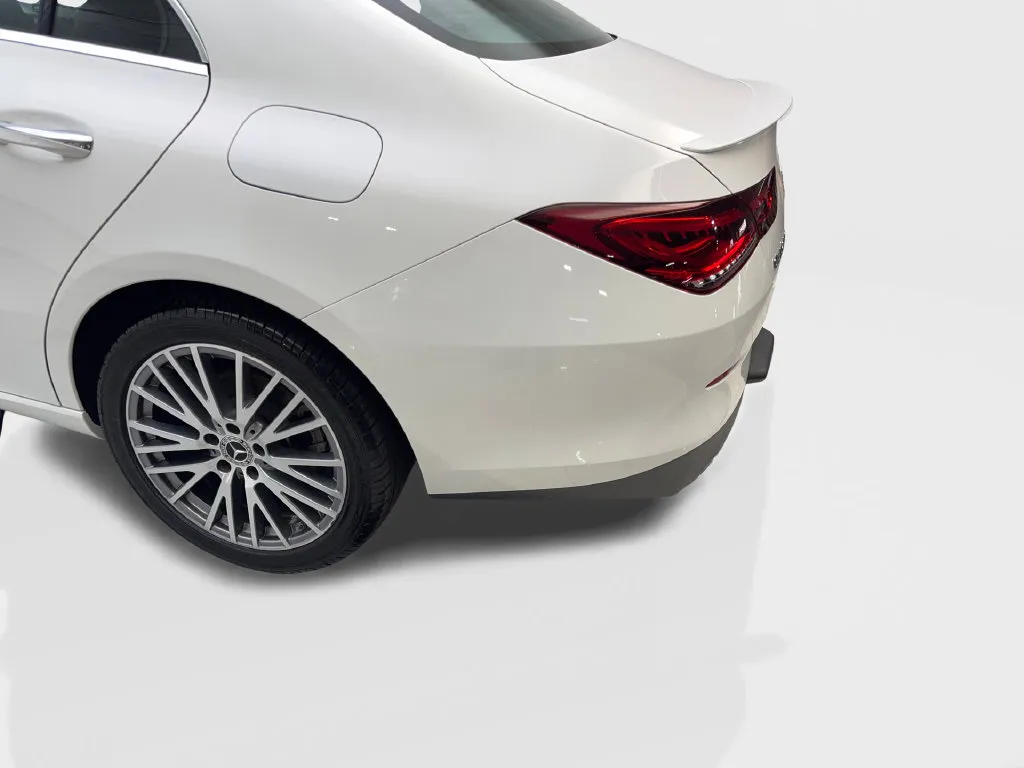 Mercedes-Benz CLA photo 19
