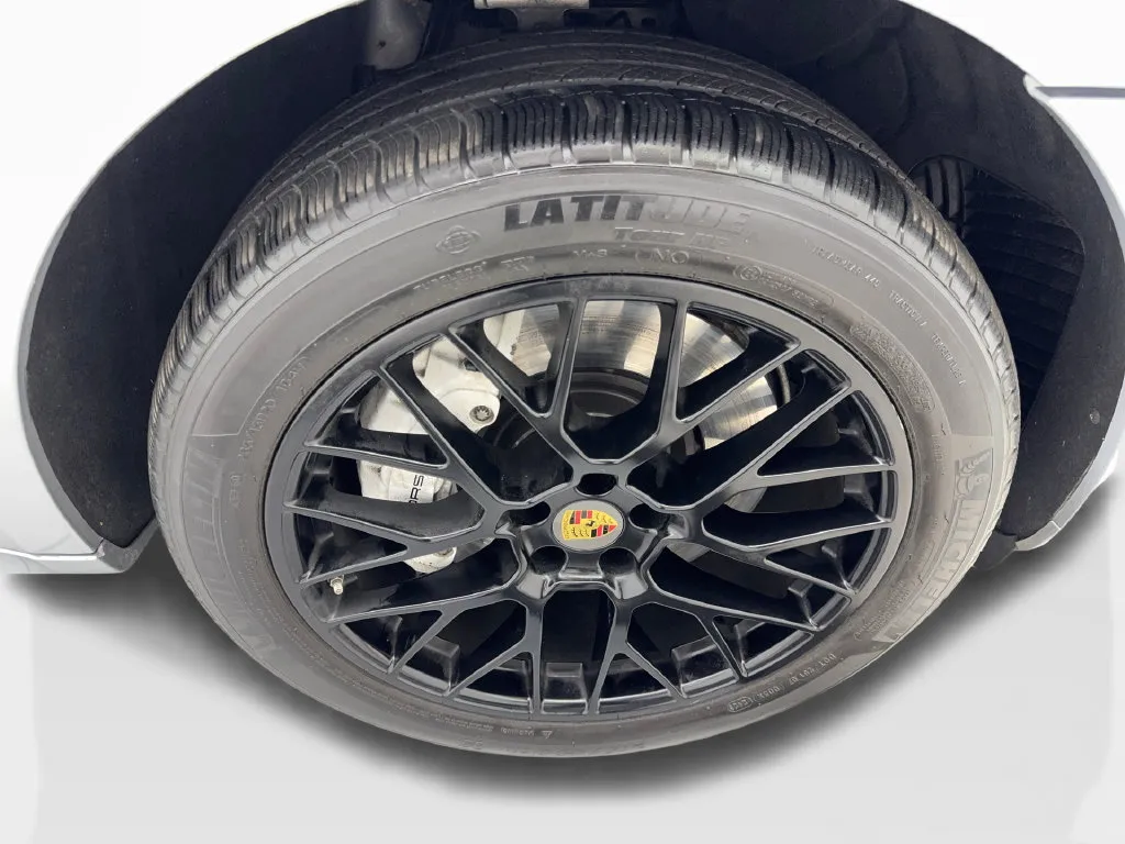 Porsche Macan photo 82