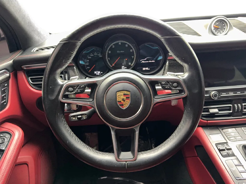 Porsche Macan photo 57