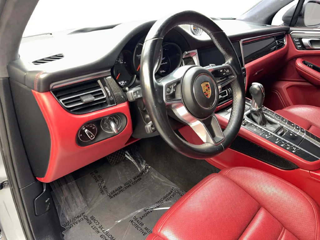 Porsche Macan photo 51