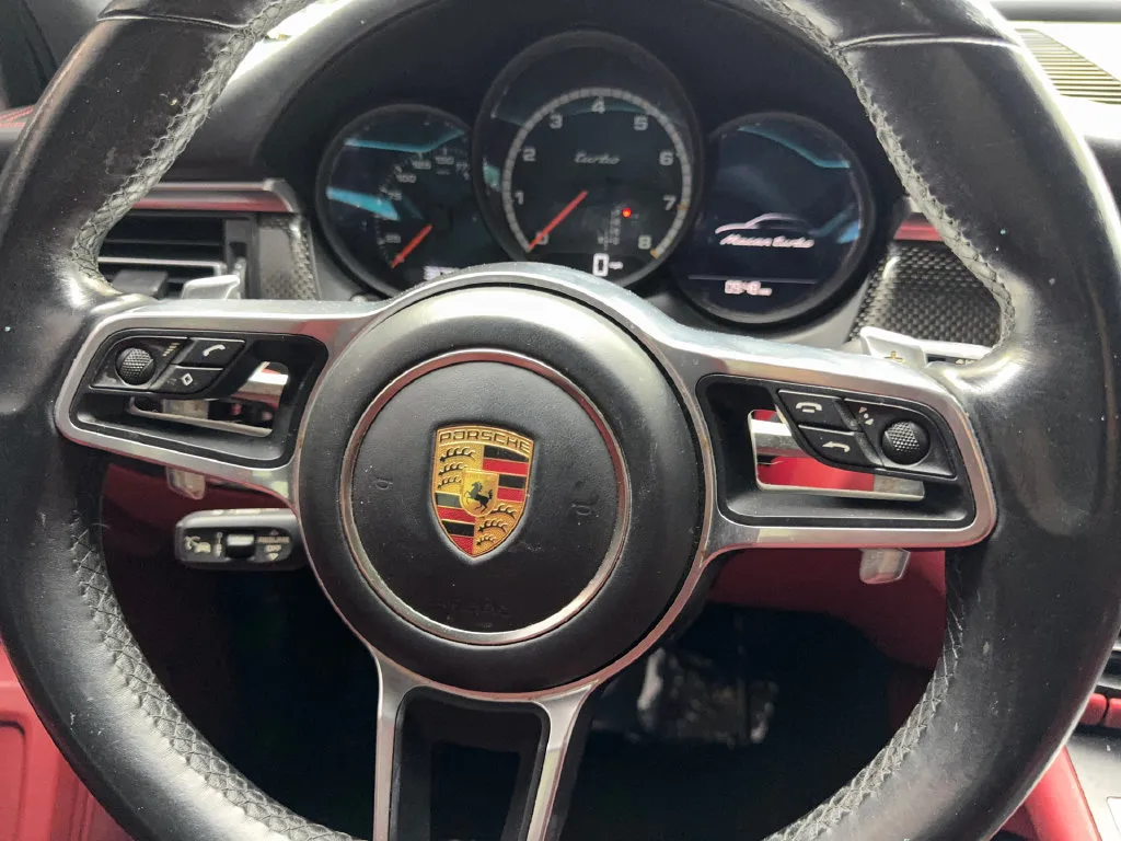 Porsche Macan photo 58