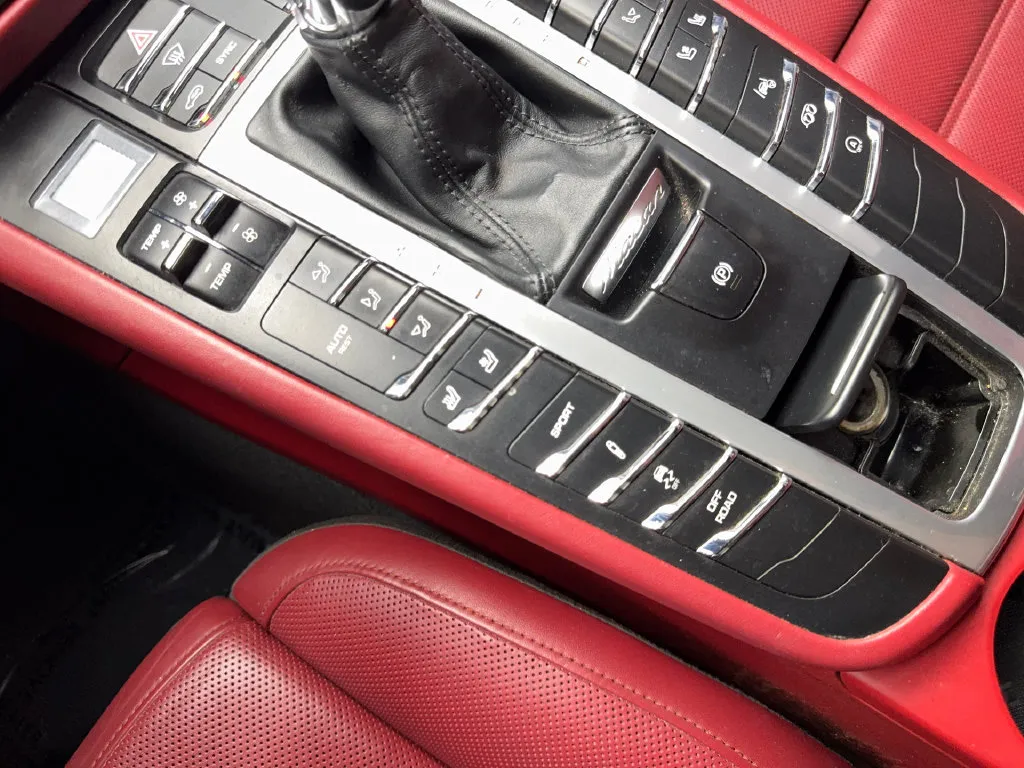 Porsche Macan photo 69