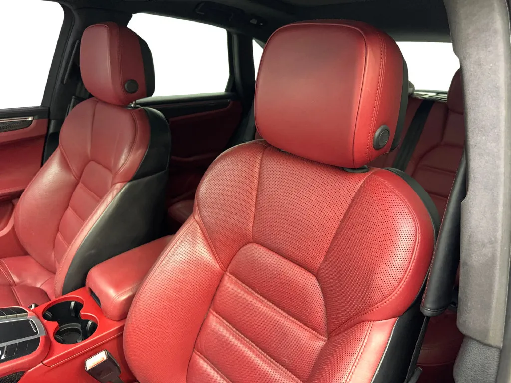 Porsche Macan photo 28
