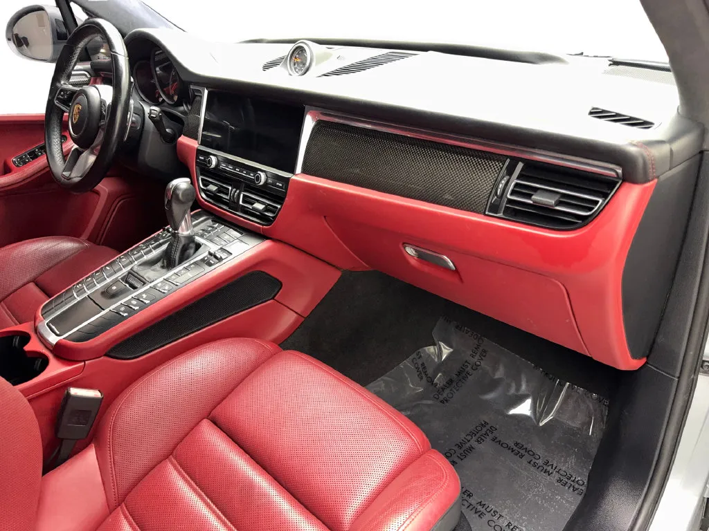 Porsche Macan photo 53