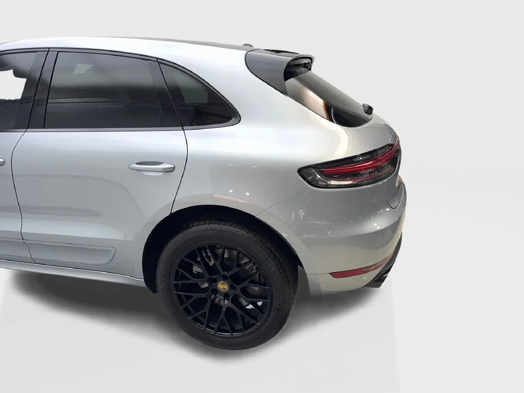Porsche Macan photo 19