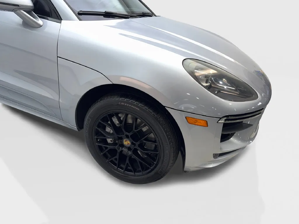 Porsche Macan photo 21