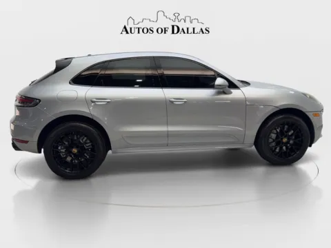 More photos of 2021 Porsche Macan Turbo at Autos of Dallas - Irving, TX