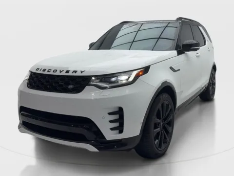 More photos of 2024 Land Rover Discovery Dynamic SE at Autos of Dallas - Irving, TX