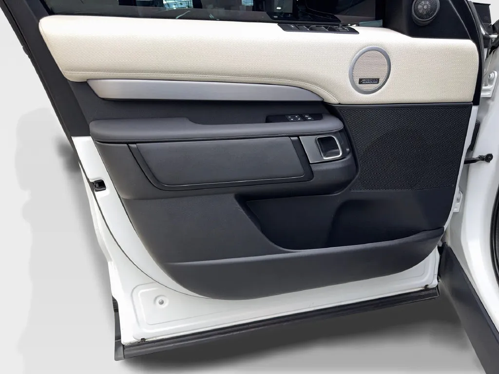 Land Rover Discovery photo 30