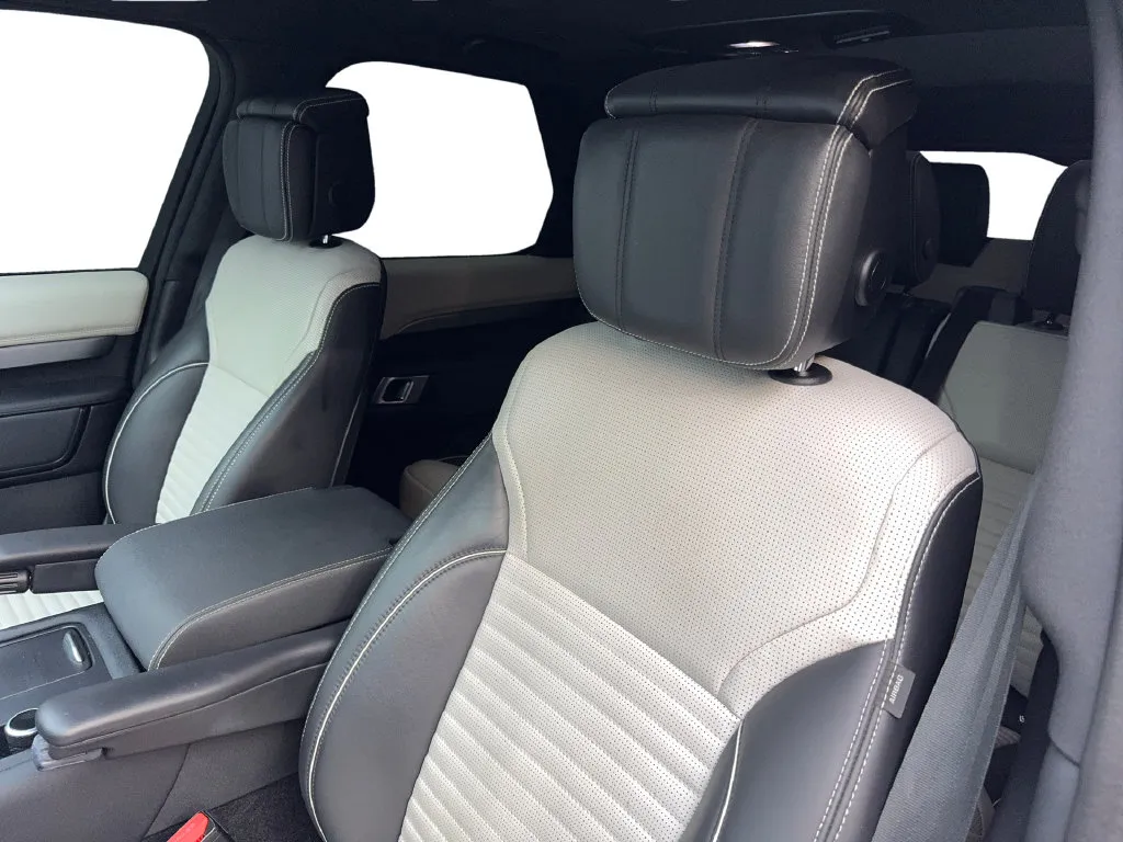 Land Rover Discovery photo 27