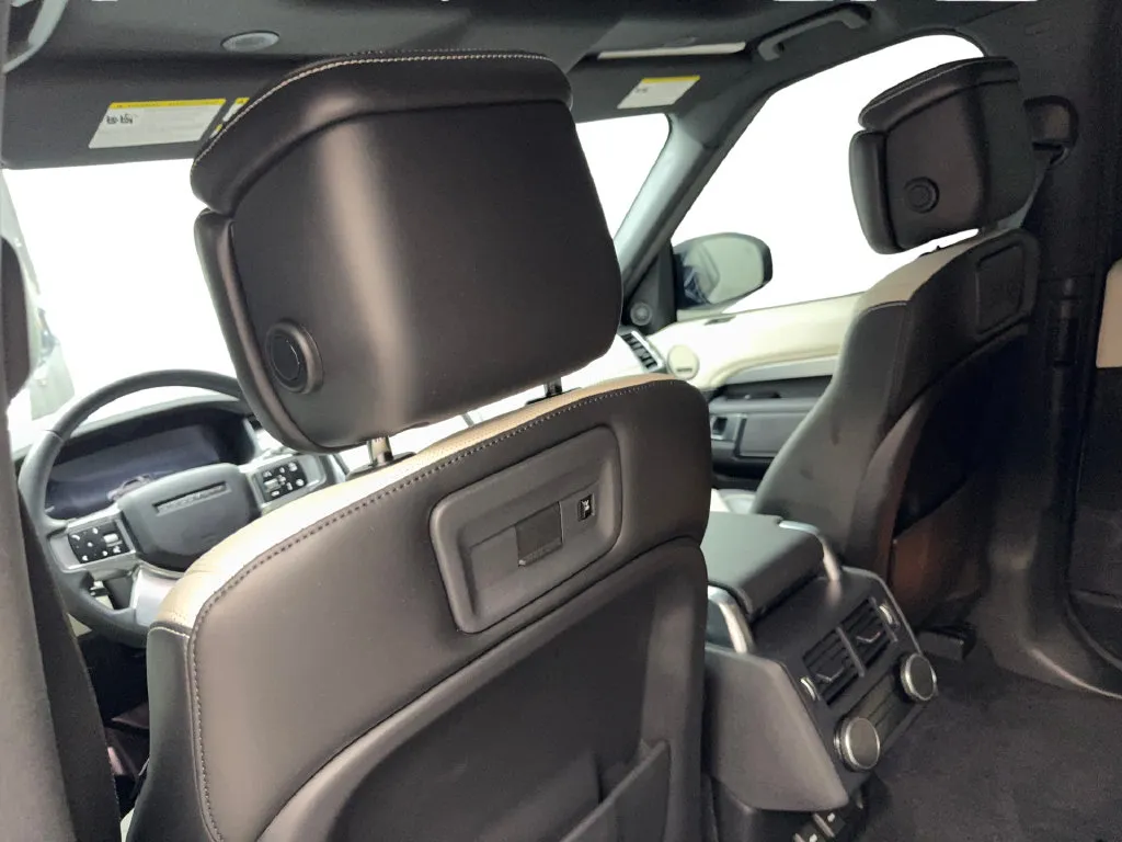 Land Rover Discovery photo 35