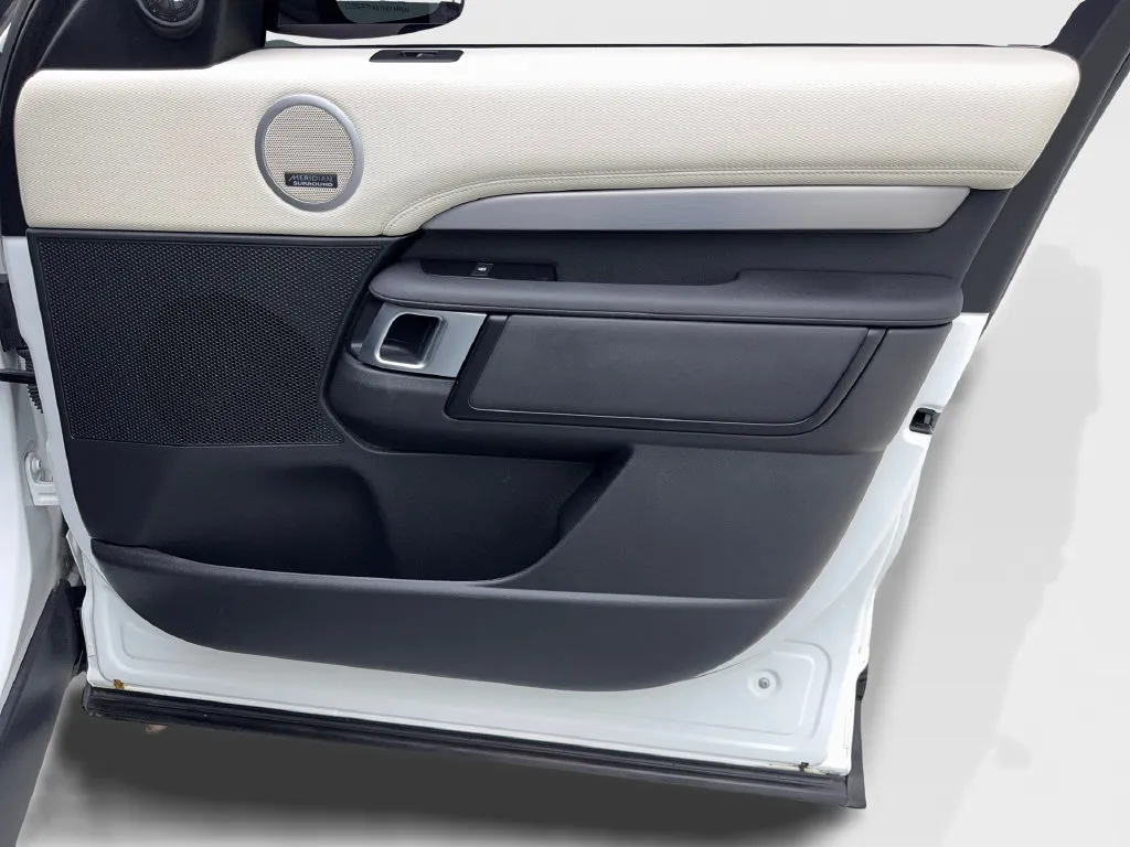Land Rover Discovery photo 52