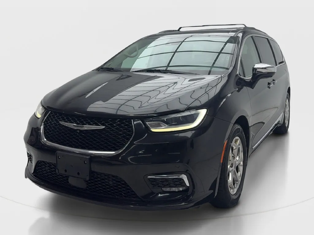Chrysler Pacifica photo 5