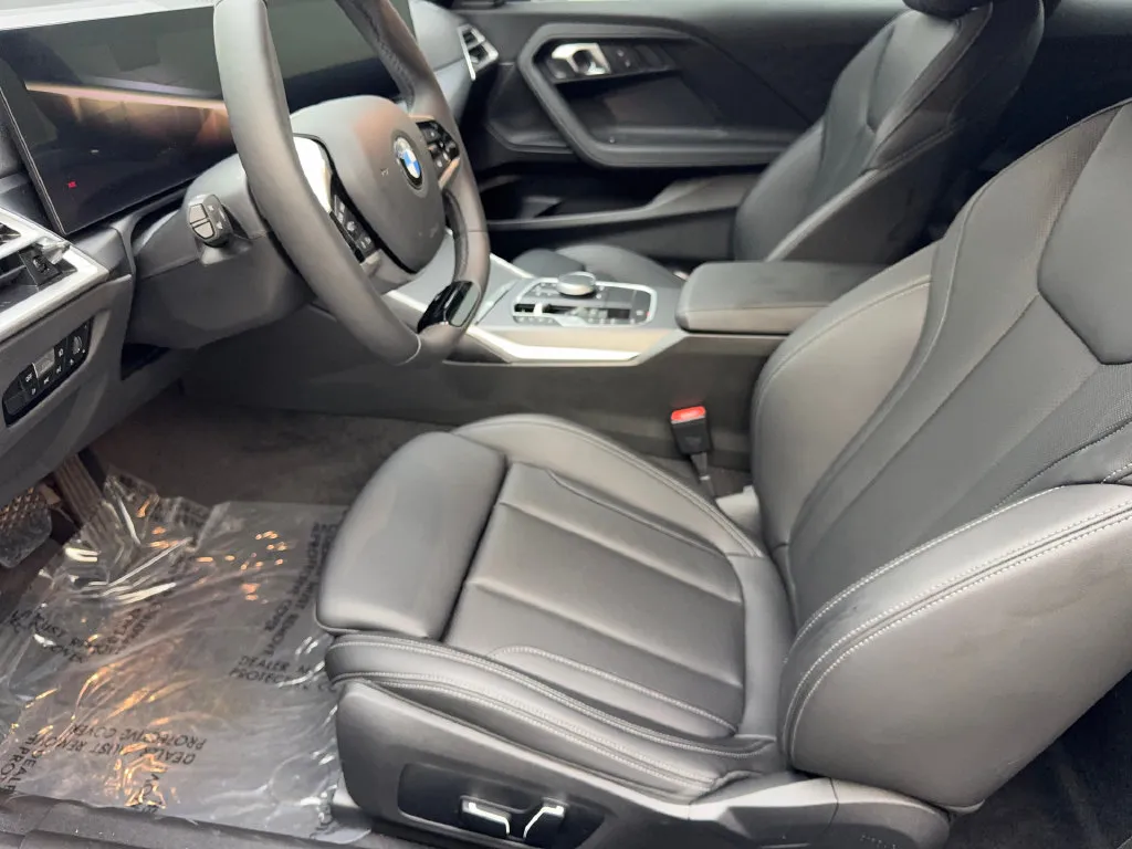BMW 2 Series photo 26