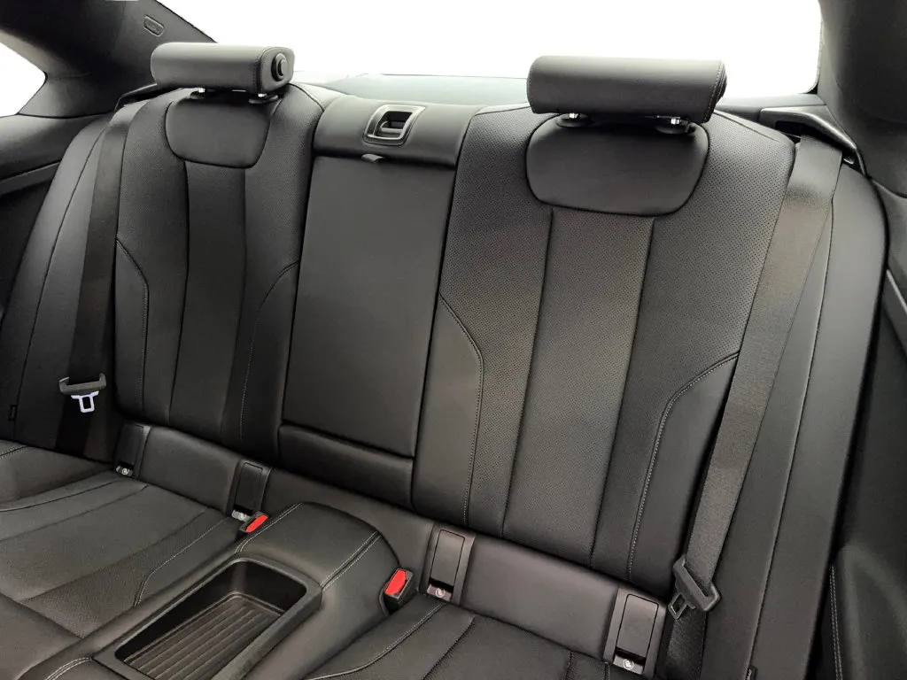 BMW 2 Series photo 34