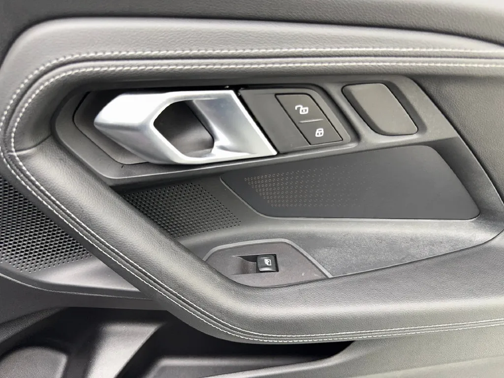 BMW 2 Series photo 43