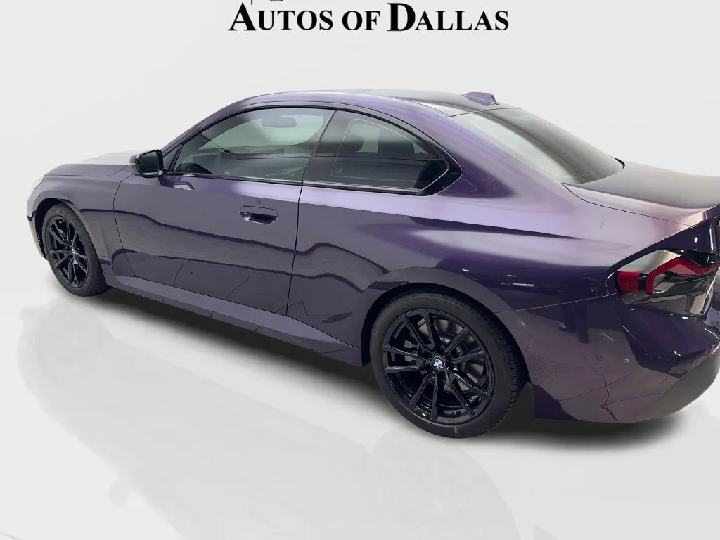 BMW 2 Series photo 16