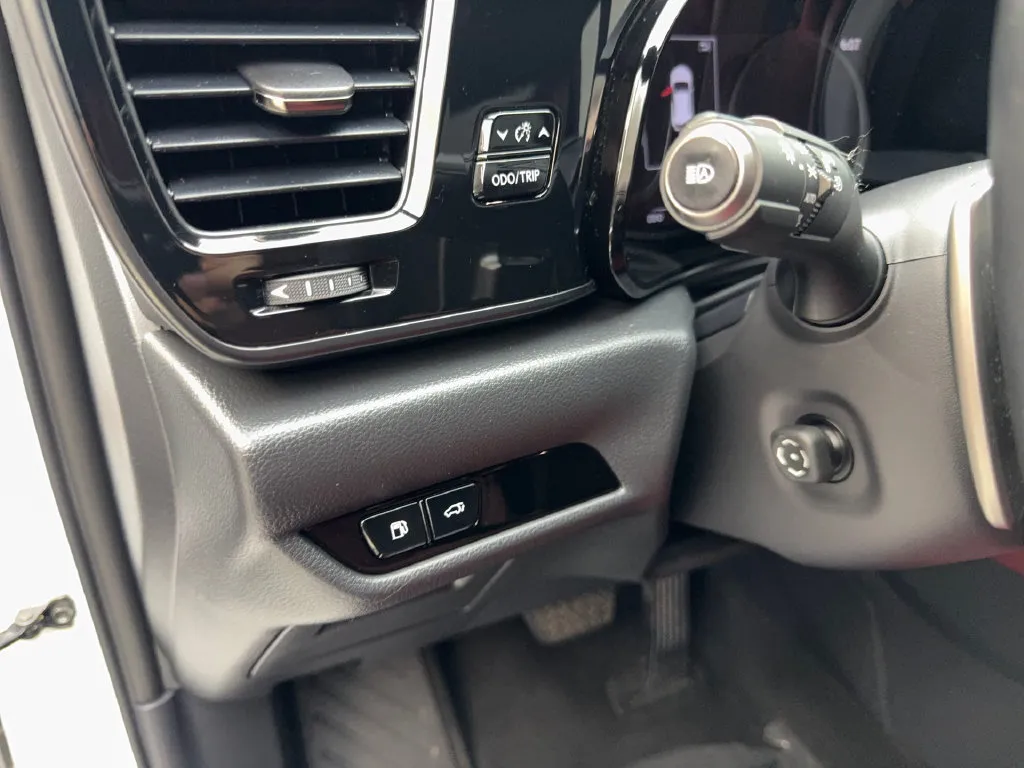 Lexus NX photo 58