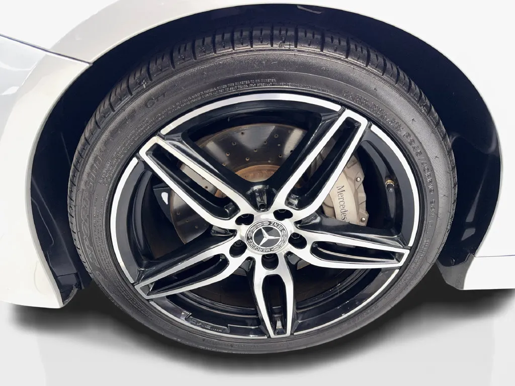 Mercedes-Benz E-Class photo 73