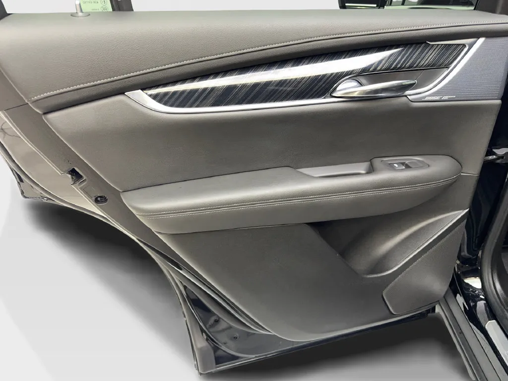 Cadillac XT6 photo 40