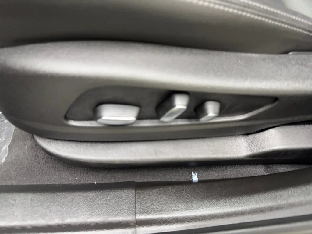 Cadillac XT6 photo 33