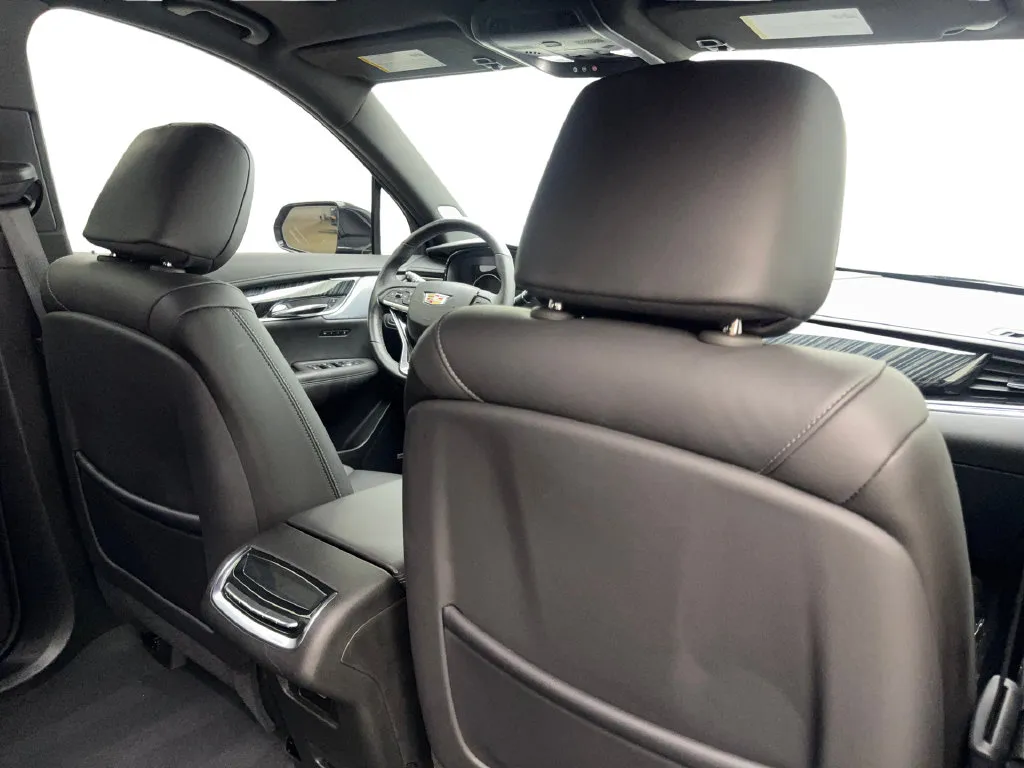 Cadillac XT6 photo 48