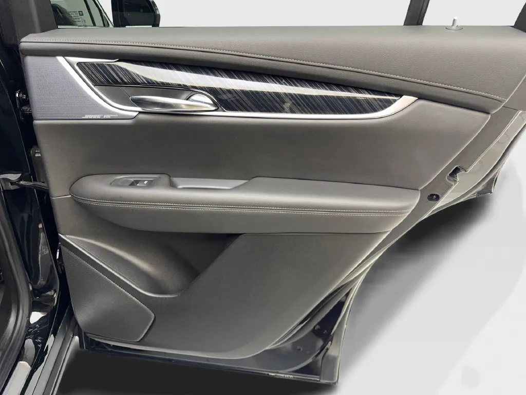 Cadillac XT6 photo 49