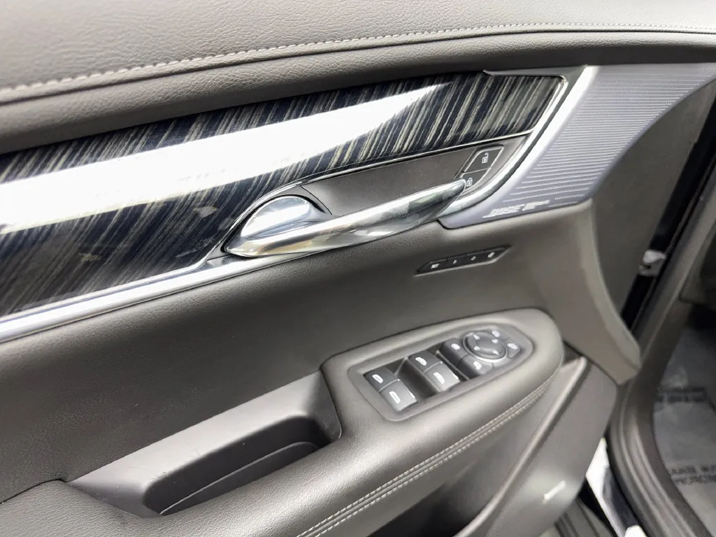 Cadillac XT6 photo 35